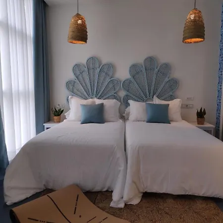 Mar Azul & Surf Hotel
